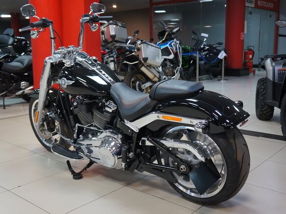 2022 Harley-Davidson Fat Boy, чёрный, 2500000 рублей - вид 7