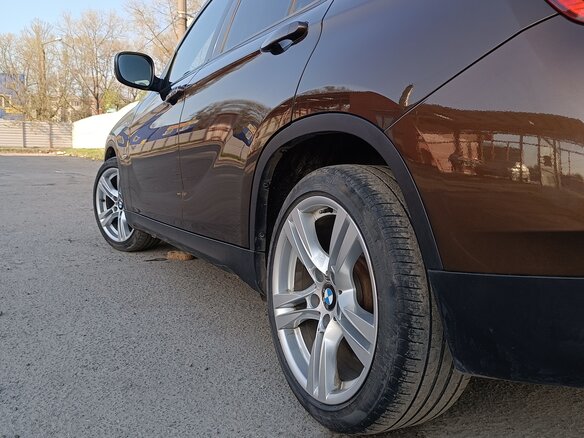 2011 BMW X1 18i I (E84), коричневый, 1500000 рублей - вид 10
