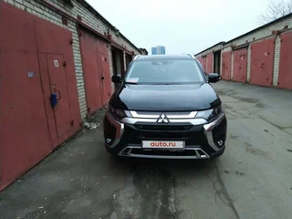 2019 Mitsubishi Outlander III Рестайлинг 3, чёрный, 3500000 рублей, вид 4