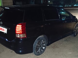 2005 Toyota Wish I Рестайлинг, чёрный, 720000 рублей, вид 3