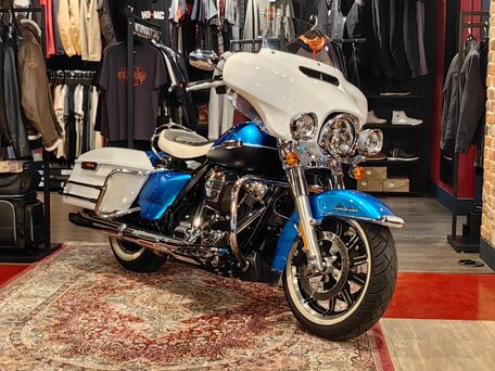 2018 Harley-Davidson Electra Glide Revival, белый, 2100000 рублей, вид 1