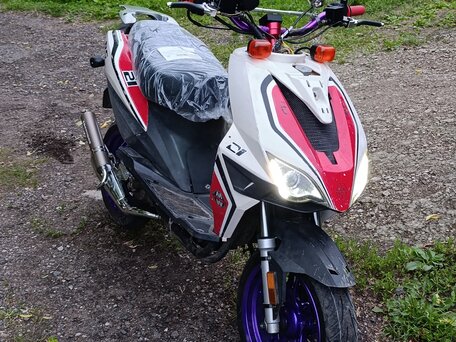 2025 Yamaha Aerox 50, белый, 55000 рублей, вид 4
