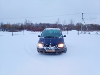 2003 Volkswagen Sharan I Рестайлинг 2, синий, 500000 рублей, вид 2