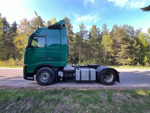 2007 Volvo FH, зелёный, 2450000 рублей - вид 5