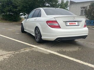 2009 Mercedes-Benz C-Класс 230 III (W204), белый, 1049999 рублей, вид 3