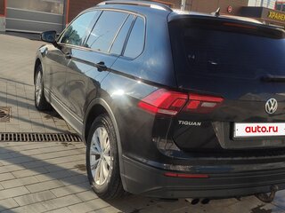 2018 Volkswagen Tiguan II, чёрный, 1750000 рублей, вид 3