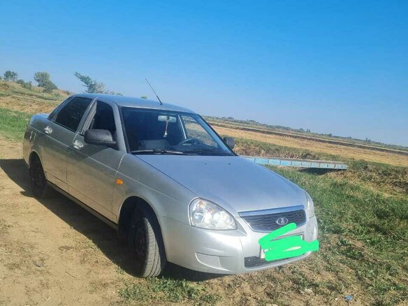2017 Lada (ВАЗ) Priora I Рестайлинг, серебристый, 800000 рублей - вид 1