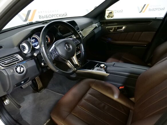 2014 Mercedes-Benz E-Класс 300 IV (W212, S212, C207) Рестайлинг, белый - вид 4