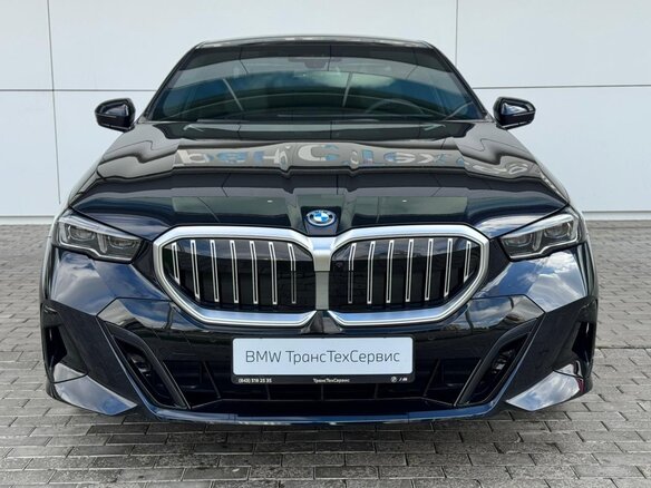 2025 BMW 5 серии 530e xDrive VIII (G60/G61/G68), чёрный, 9600000 рублей - вид 1