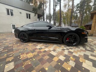 2019 Ford Mustang VI Рестайлинг, чёрный, 2700000 рублей, вид 2
