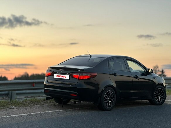 2012 Kia Rio 5-speed III, чёрный, 800000 рублей - вид 10