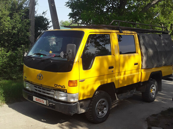 1999 Toyota Dyna, жёлтый - вид 1