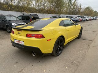2014 Chevrolet Camaro V Рестайлинг, жёлтый, 2300000 рублей, вид 4