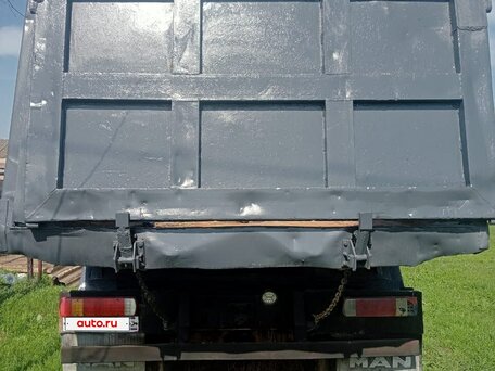 2006 Sinotruk Howo ZZ3327, красный, 800000 рублей, вид 2