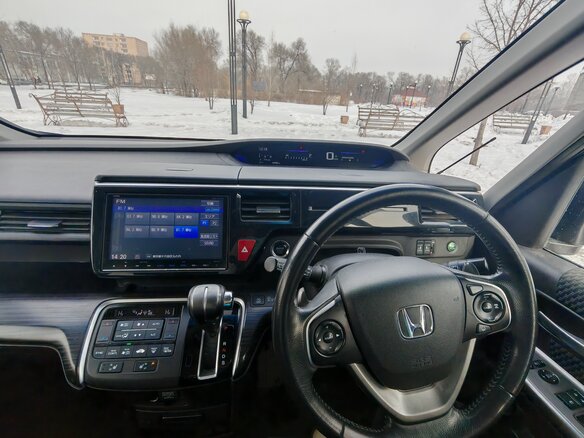 2016 Honda Stepwgn V, чёрный, 2250000 рублей - вид 5