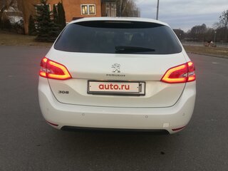 2018 Peugeot 308 II Рестайлинг, белый, 910000 рублей, вид 4
