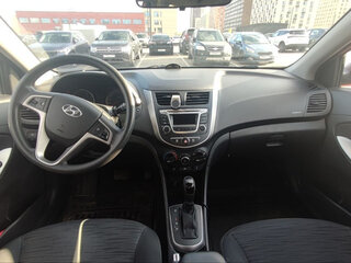 2015 Hyundai Solaris I Рестайлинг, оранжевый, 950000 рублей, вид 5