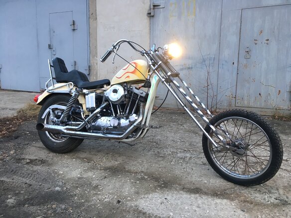 1973 Harley-Davidson Sportster 1000, бежевый - вид 4