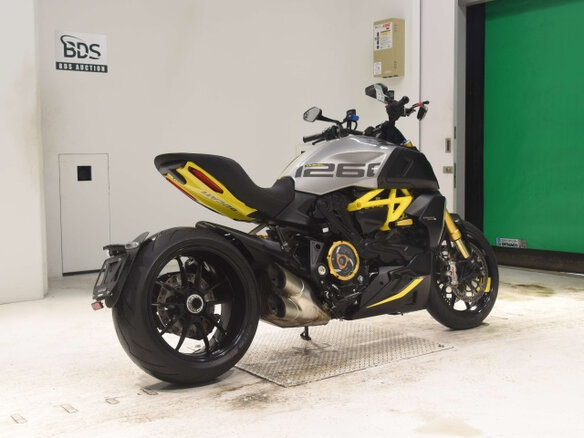 2022 Ducati Diavel 1260, чёрный, 2200000 рублей - вид 4