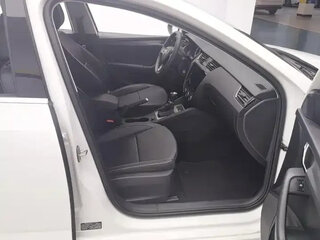 2022 Skoda Octavia III (A7) Рестайлинг, белый, 1576000 рублей, вид 5