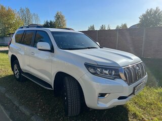 2018 Toyota Land Cruiser Prado 150 Series Рестайлинг 2, белый, 5500000 рублей, вид 2