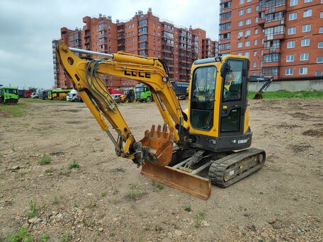 2024 LGCE ER636F, жёлтый, 2897000 рублей, вид 1