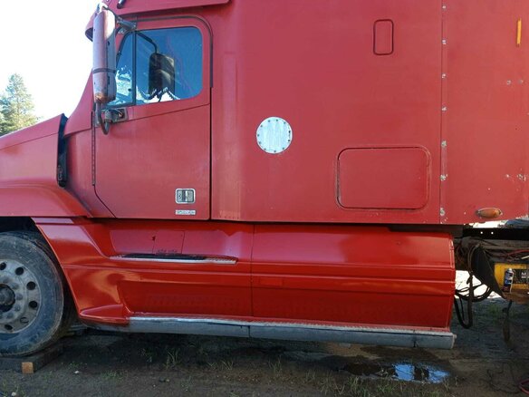 2006 Freightliner Century Class, красный, 990000 рублей - вид 16
