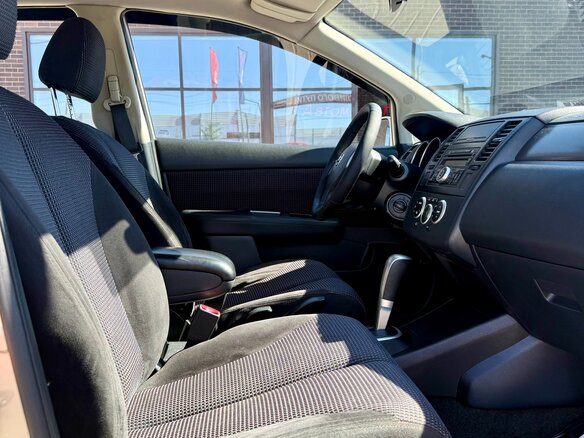 2010 Nissan Tiida I Рестайлинг, коричневый, 679990 рублей - вид 11