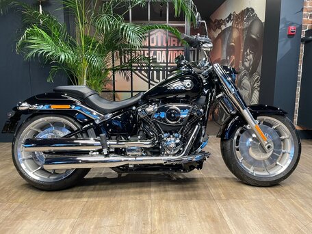 2025 Harley-Davidson Fat Boy, чёрный, 3850000 рублей, вид 1