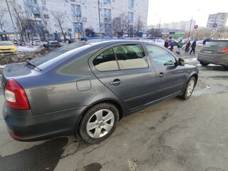 2011 Skoda Octavia II (A5) Рестайлинг, серый, 590000 рублей, вид 4