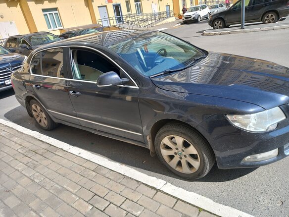 2011 Skoda Superb II, чёрный, 680000 рублей - вид 2