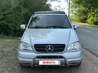 2000 Mercedes-Benz M-Класс 430 I (W163), серебристый, 549000 рублей, вид 2