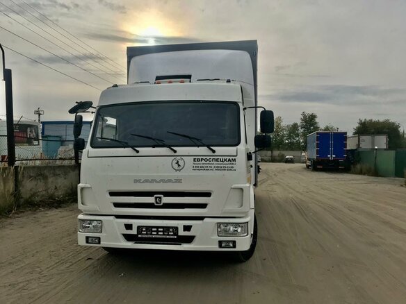 2024 КамАЗ 4308, белый, 7550000 рублей - вид 2
