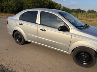 2008 Chevrolet Aveo I Рестайлинг, серебристый, 415000 рублей, вид 4