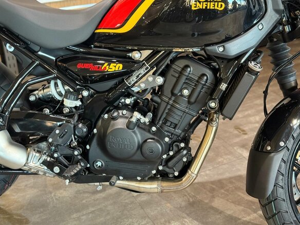 2025 Royal Enfield Guerrilla 450, чёрный, 554000 рублей - вид 15