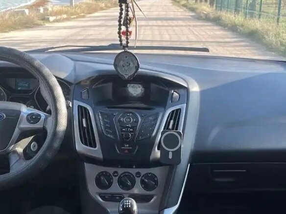 2013 Ford Focus III, белый, 680000 рублей - вид 7