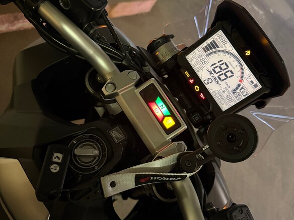 2020 Honda X-ADV, серый, 900000 рублей - вид 1
