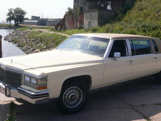 1985 Cadillac Fleetwood Brougham II Рестайлинг, бежевый, 1200000 рублей, вид 2