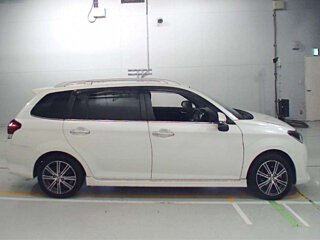 2015 Toyota Corolla Fielder XI (E160, E170, E180) Рестайлинг 1, белый, 1600000 рублей - вид 4