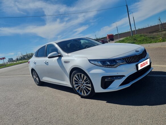 2019 Kia K5 II, белый, 2375000 рублей