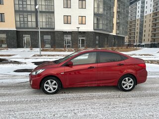 2013 Hyundai Solaris I, красный, 850000 рублей, вид 5