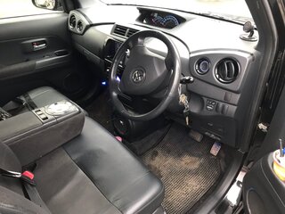 2013 Toyota bB II Рестайлинг, чёрный, 950000 рублей, вид 5
