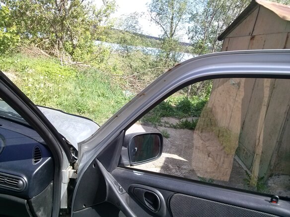 2011 Chevrolet Niva I Рестайлинг, серебристый - вид 3
