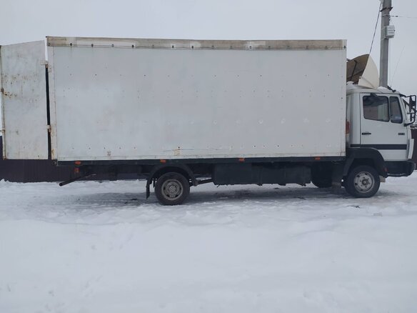 1995 Mercedes-Benz 814, белый, 750000 рублей - вид 2