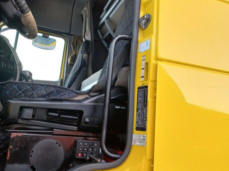 2008 DAF XF 105, жёлтый, 2150000 рублей, вид 4