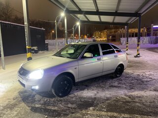 2014 Lada (ВАЗ) Priora I Рестайлинг, серебристый, 650000 рублей, вид 2