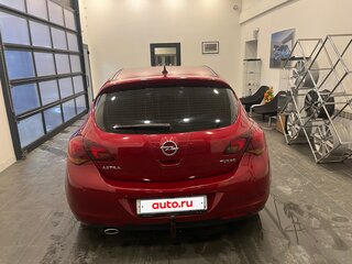 2011 Opel Astra J, красный, 639000 рублей, вид 2