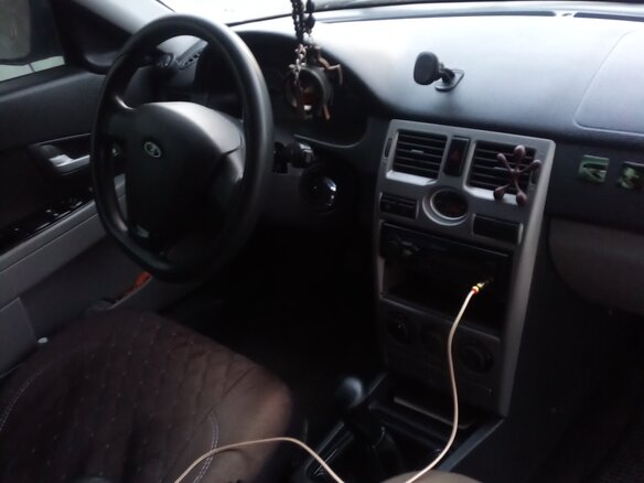 2011 Lada (ВАЗ) Priora I, белый, 285000 рублей - вид 5