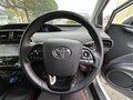2022 Toyota Prius IV Рестайлинг (XW50), белый - вид 10