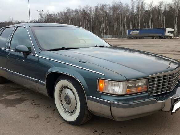 1993 Cadillac Fleetwood II, зелёный - вид 1